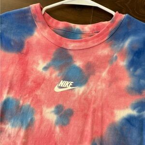 Nike Tie-Dye T-Shirt Pink & Blue XL The Nike Tee Loose Fit